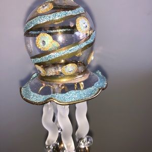 2  ornaments. Glass seahorse & Jellyfish